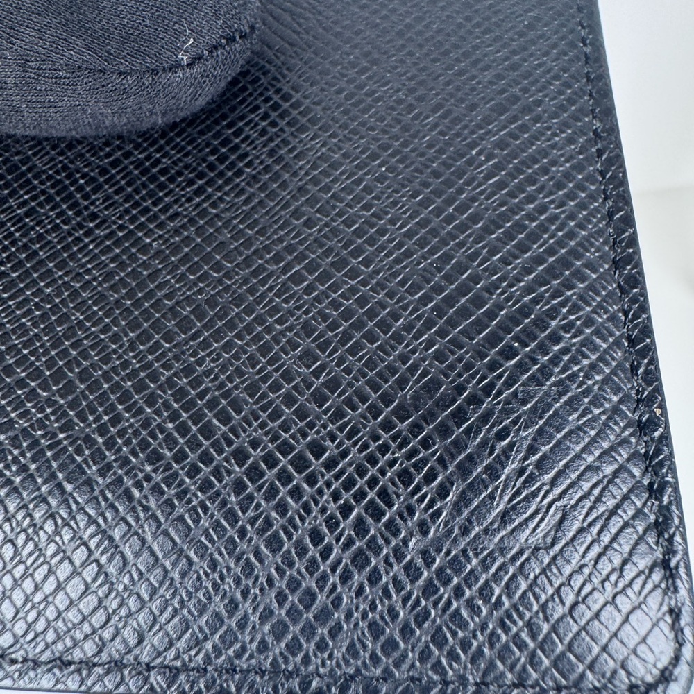 Louis Vuitton Taiga Multiple wallrt - Picture 7 of 7